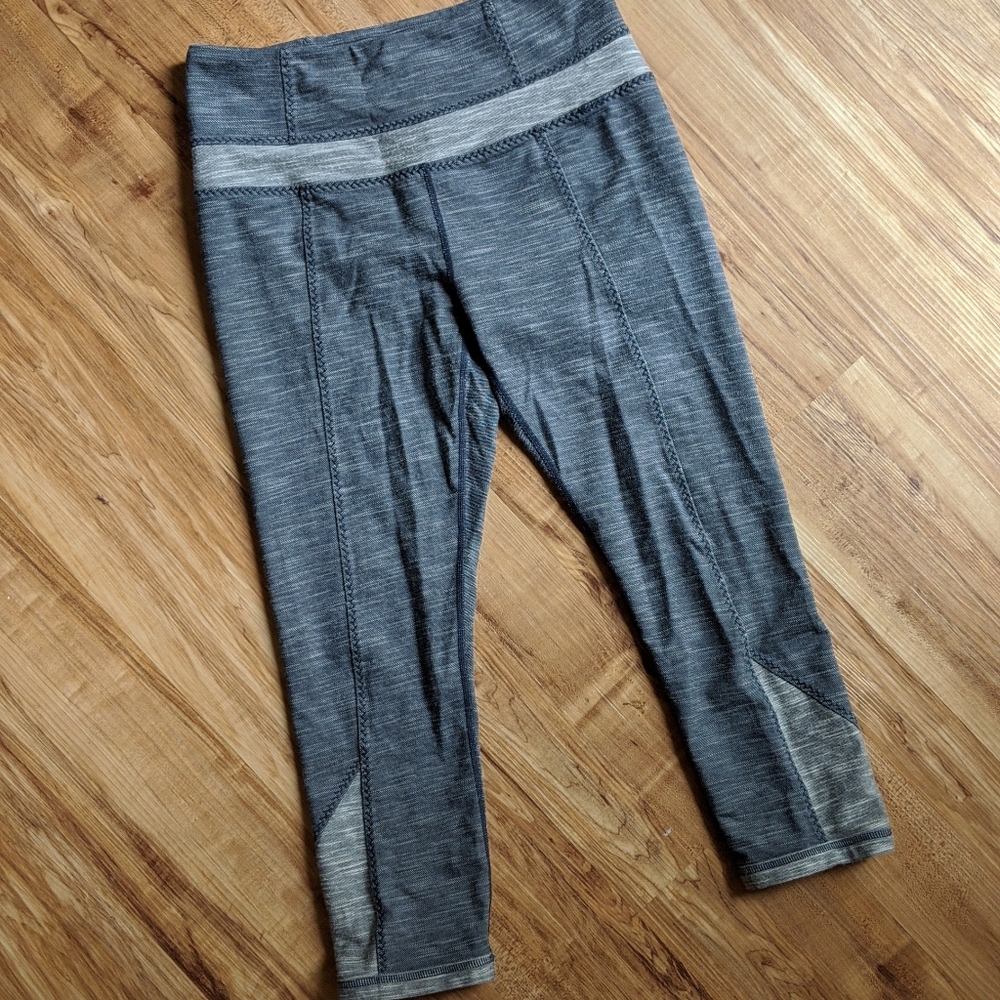 💨💨 CLOSET CLEAR OUT Prana Cropped Leggings - Picture 1 of 4